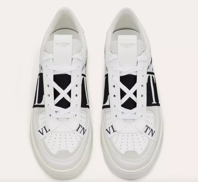WHITE/ BLACK