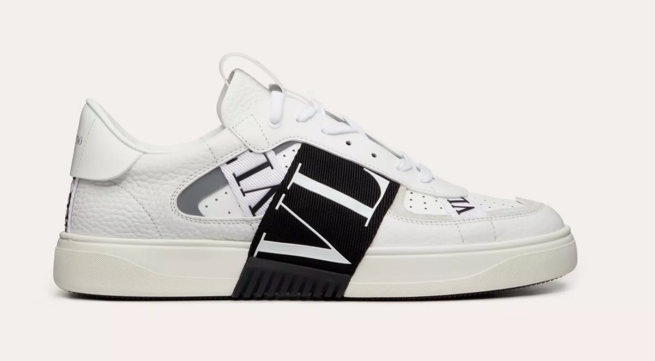WHITE/ BLACK