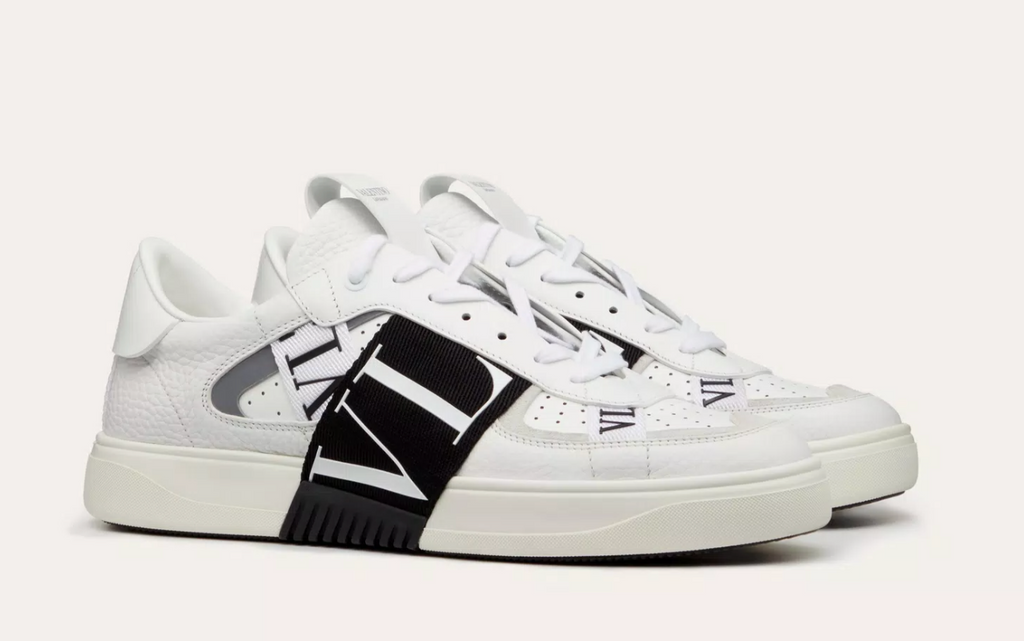 WHITE/ BLACK