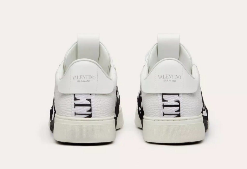WHITE/ BLACK