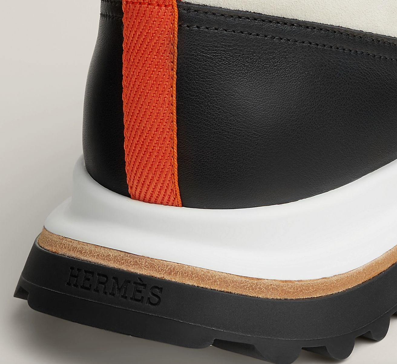 Leader sneaker