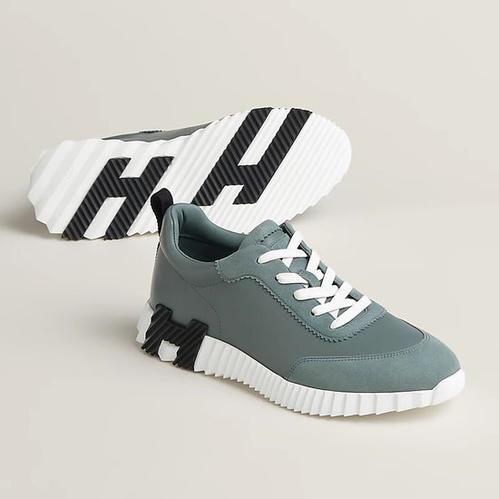 Bouncing sneaker