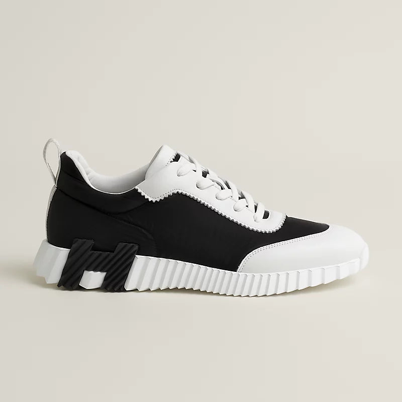 Bouncing sneaker