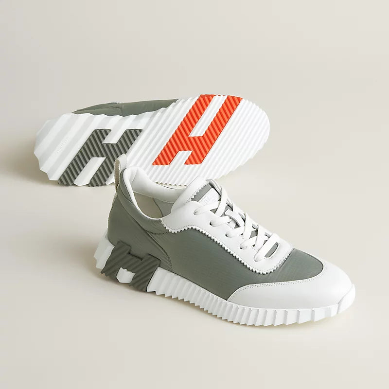 Bouncing sneaker