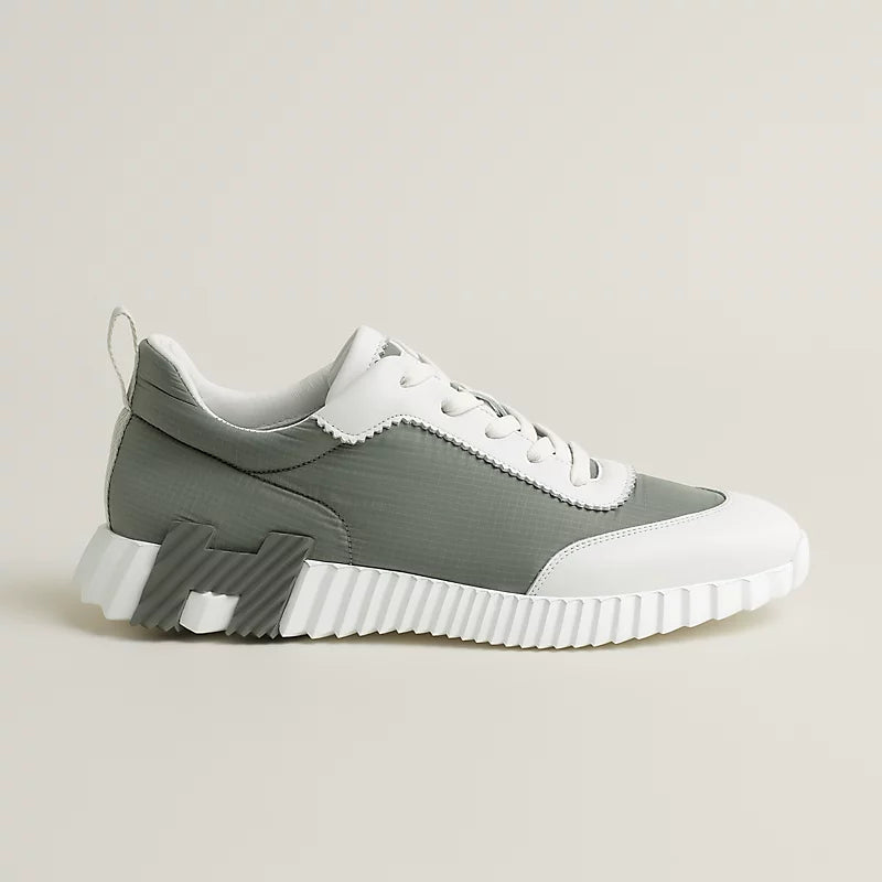 Bouncing sneaker